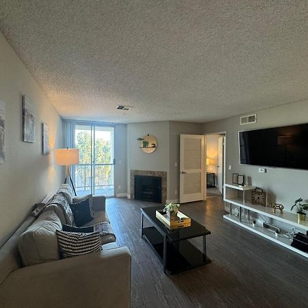 Incredible Two Bedroom Hollywood Apartments Free Parking Los Angeles Extérieur photo
