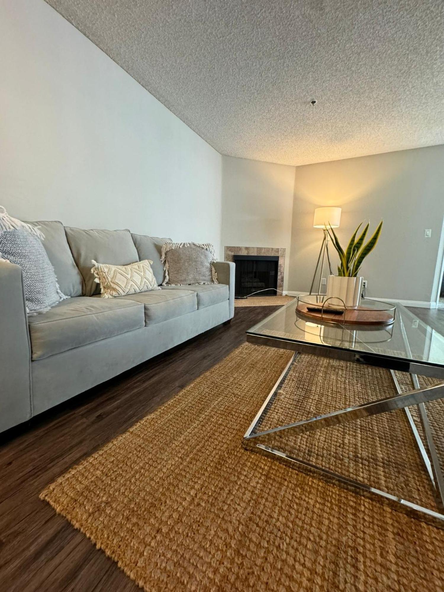 Incredible Two Bedroom Hollywood Apartments Free Parking Los Angeles Extérieur photo