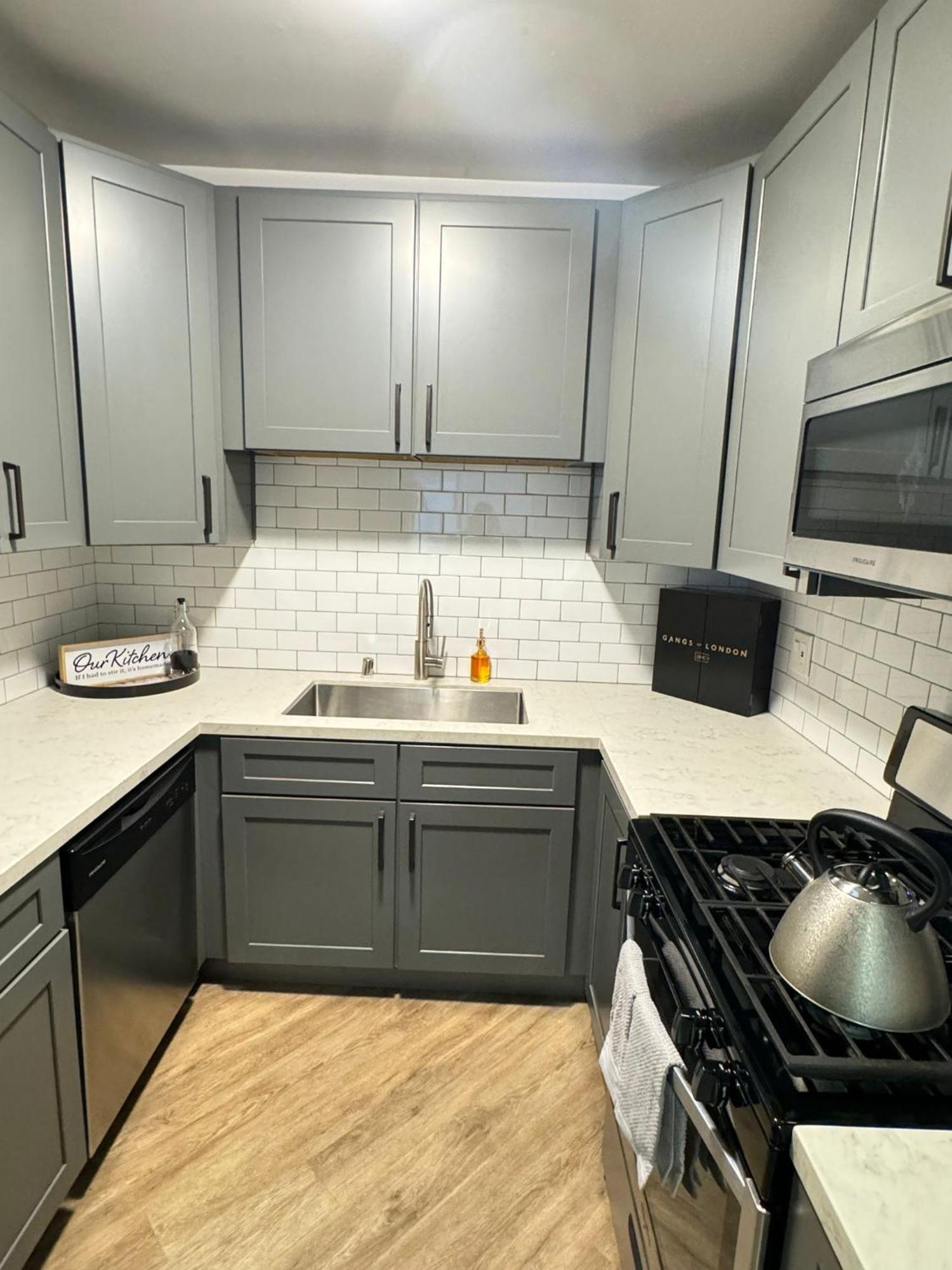 Incredible Two Bedroom Hollywood Apartments Free Parking Los Angeles Extérieur photo